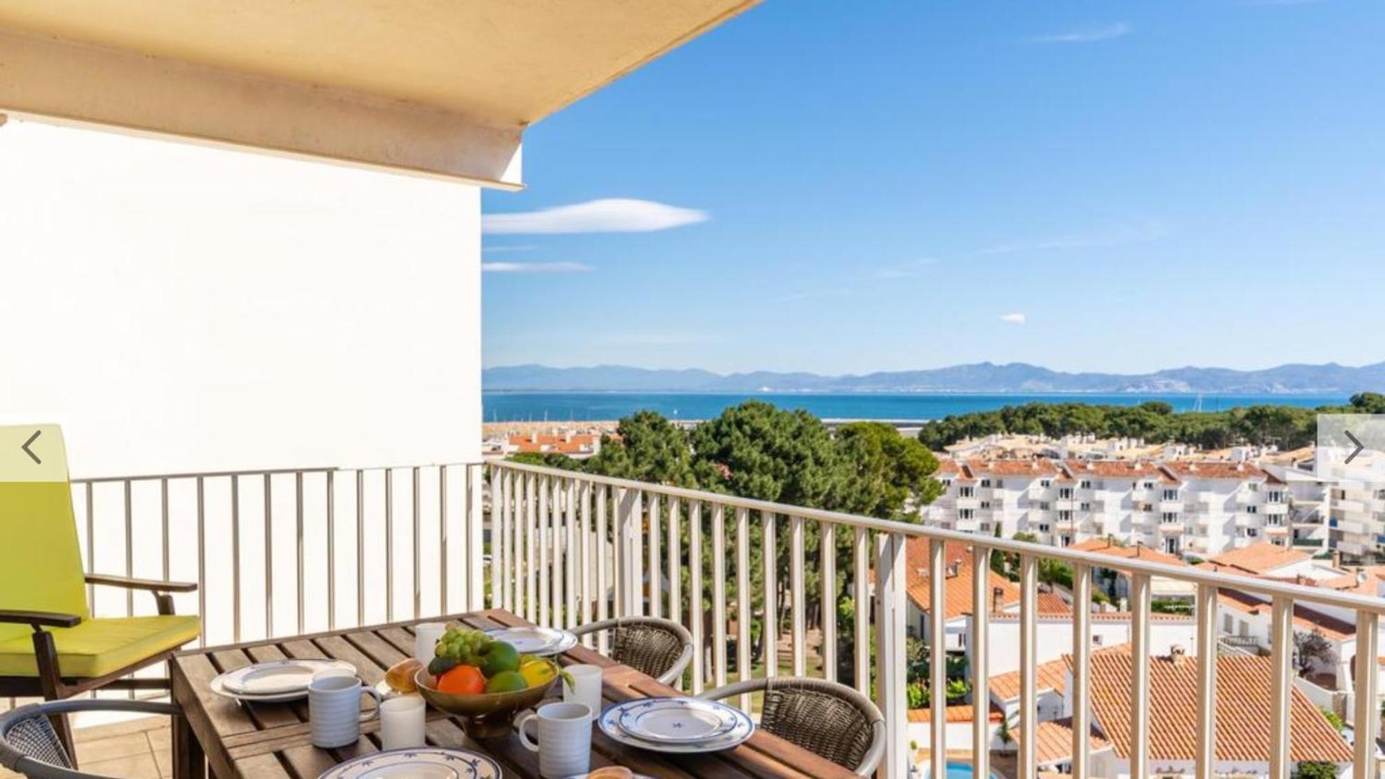 Orsa-Atico Con Vista Al Mar Y Piscina Apartment L' Escala Luaran gambar