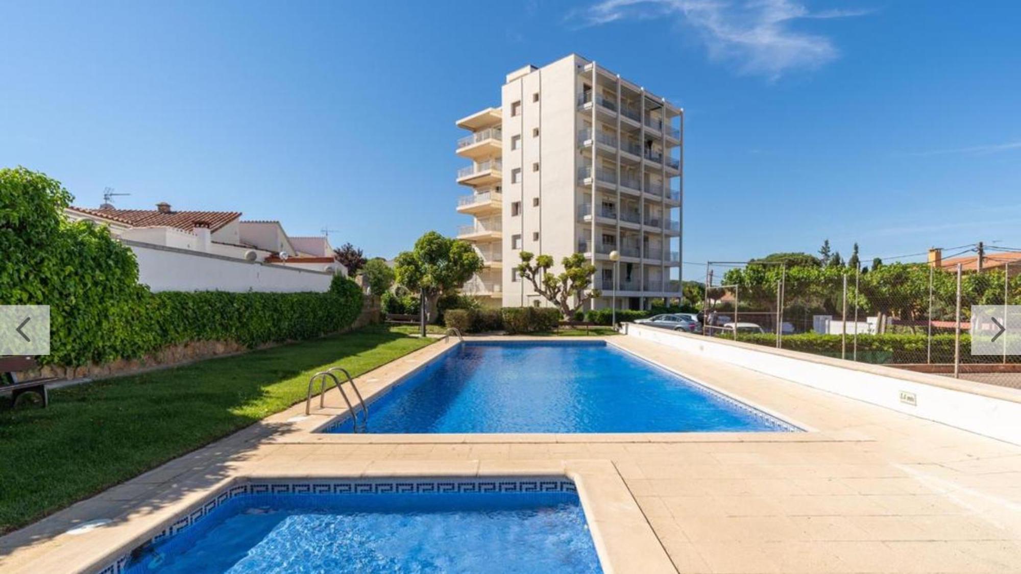 Orsa-Atico Con Vista Al Mar Y Piscina Apartment L' Escala Luaran gambar